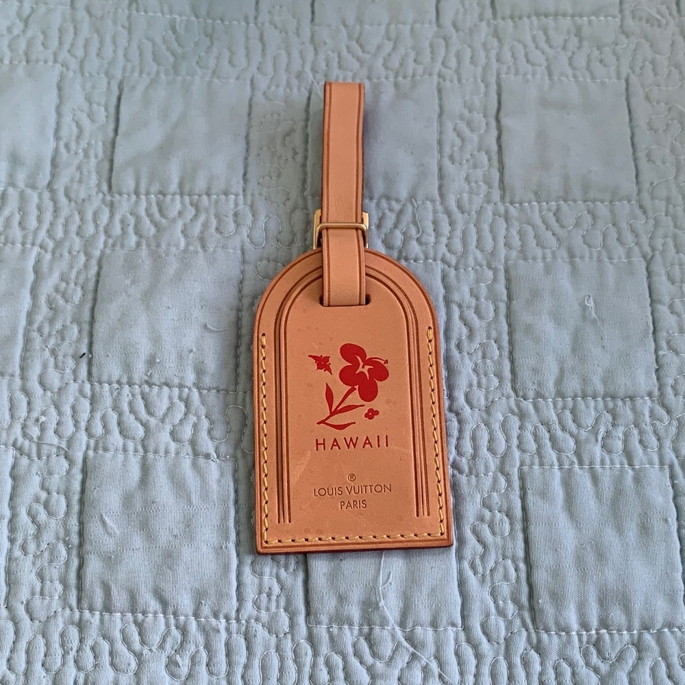 *HAS NAME* Louis Vuitton Hawaii Luggage Tag Rare Employee Exclusive